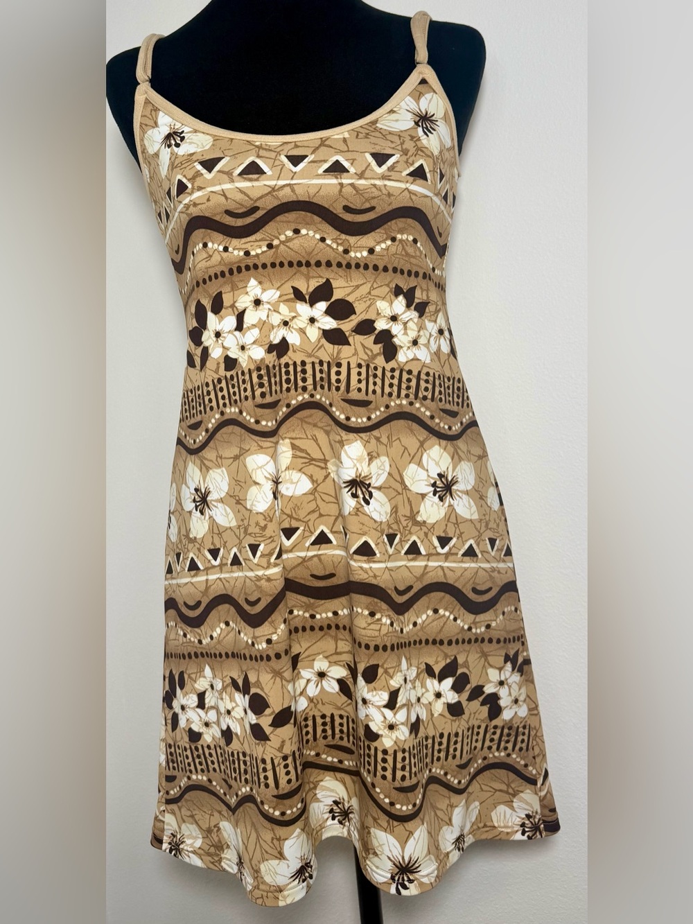 VTG Hip Up Boho Floral Print With Adjustable Straps Dress Size Large
Like New! - Picture 3 of 7
